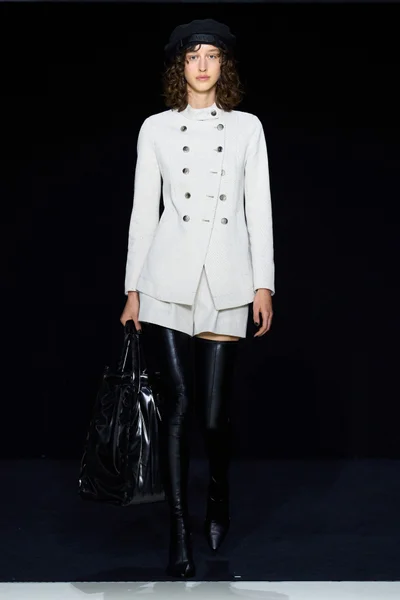 Look 1